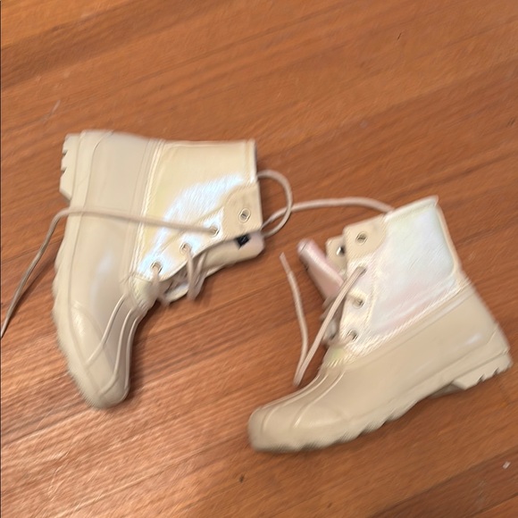 Sperry Cream Rain & Snow Boots with Rugged Sole - Picture 4 of 9